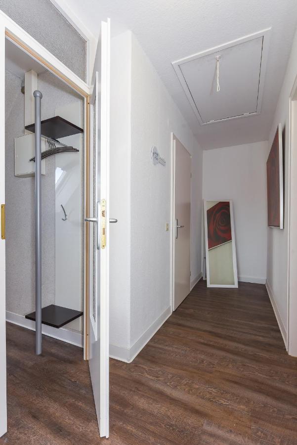 Ferienwohnungen Im Haus Ankerplatz Esens Exterior foto